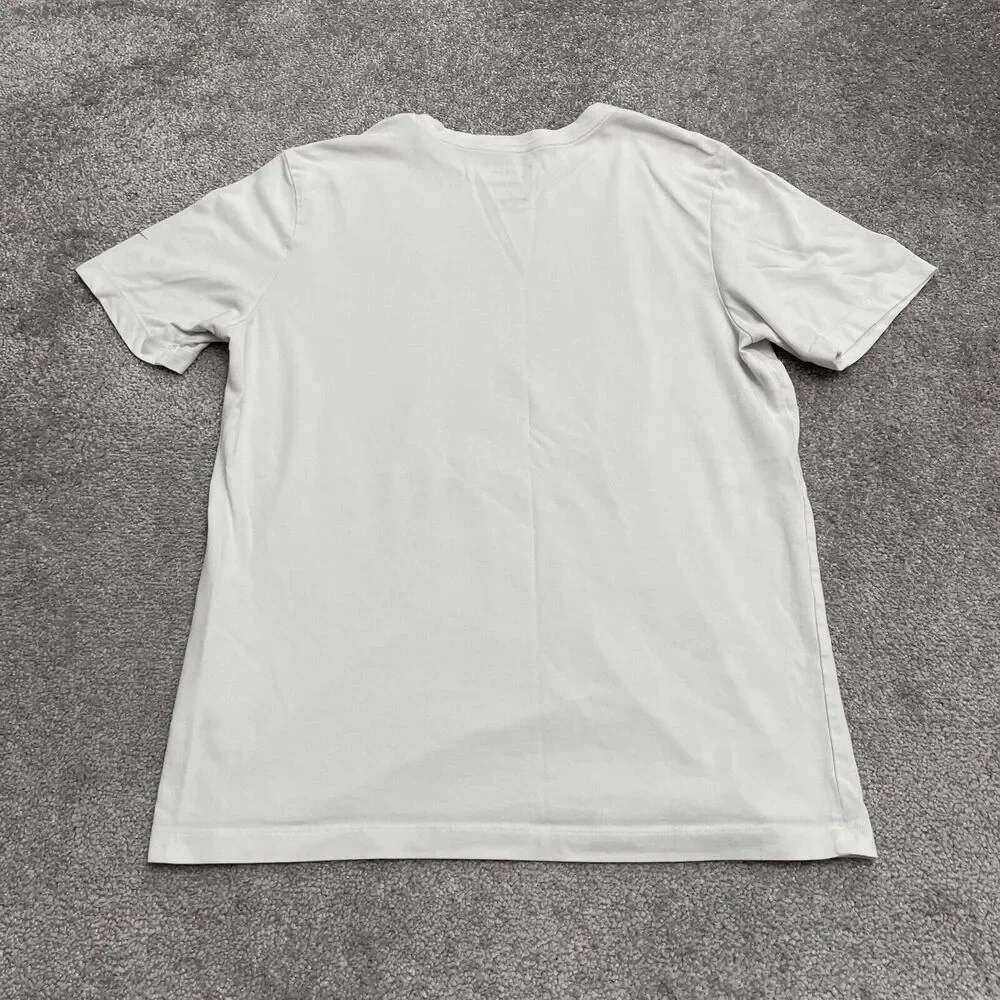 The Nike Tee Dri-Fit Graphic T-Shirt Mens Medium White Crew Neck Short Sleeve